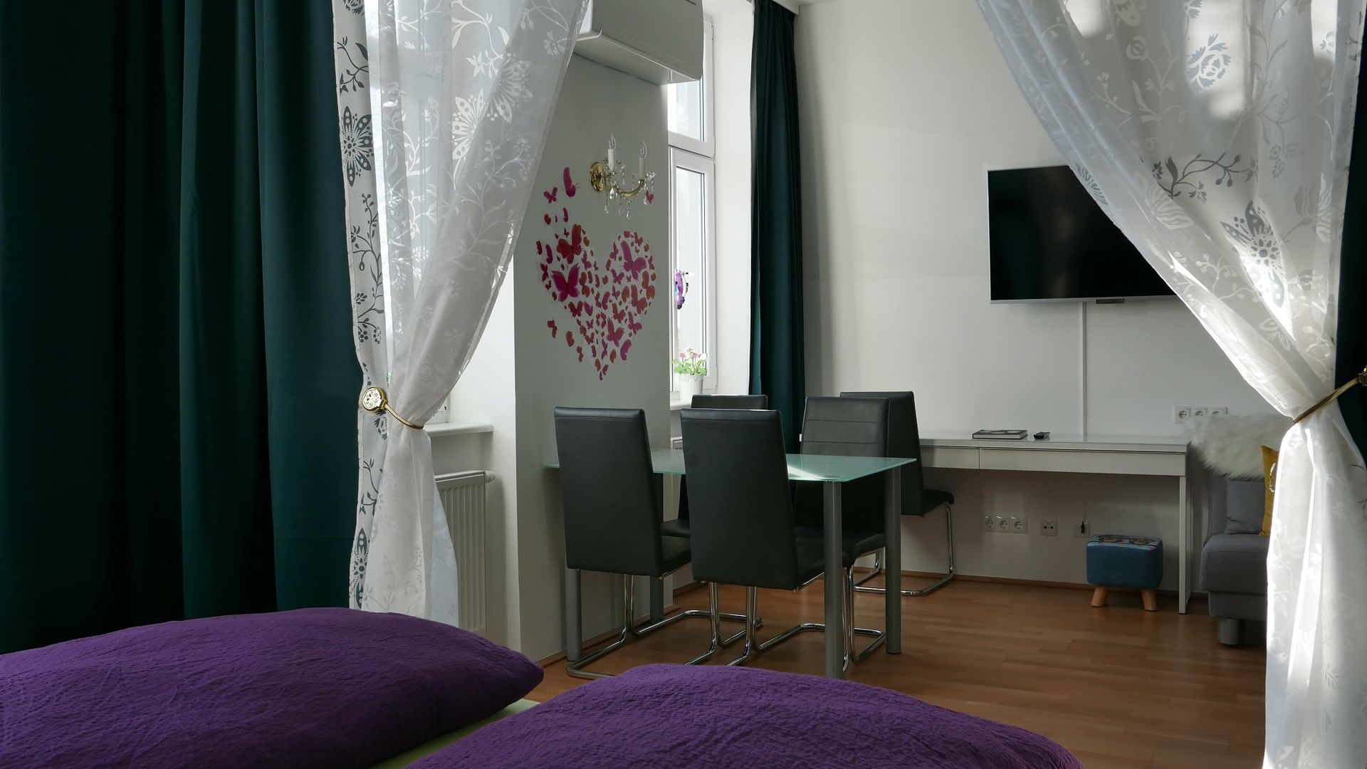 Wohn-/Schlafzimmer . Top 24