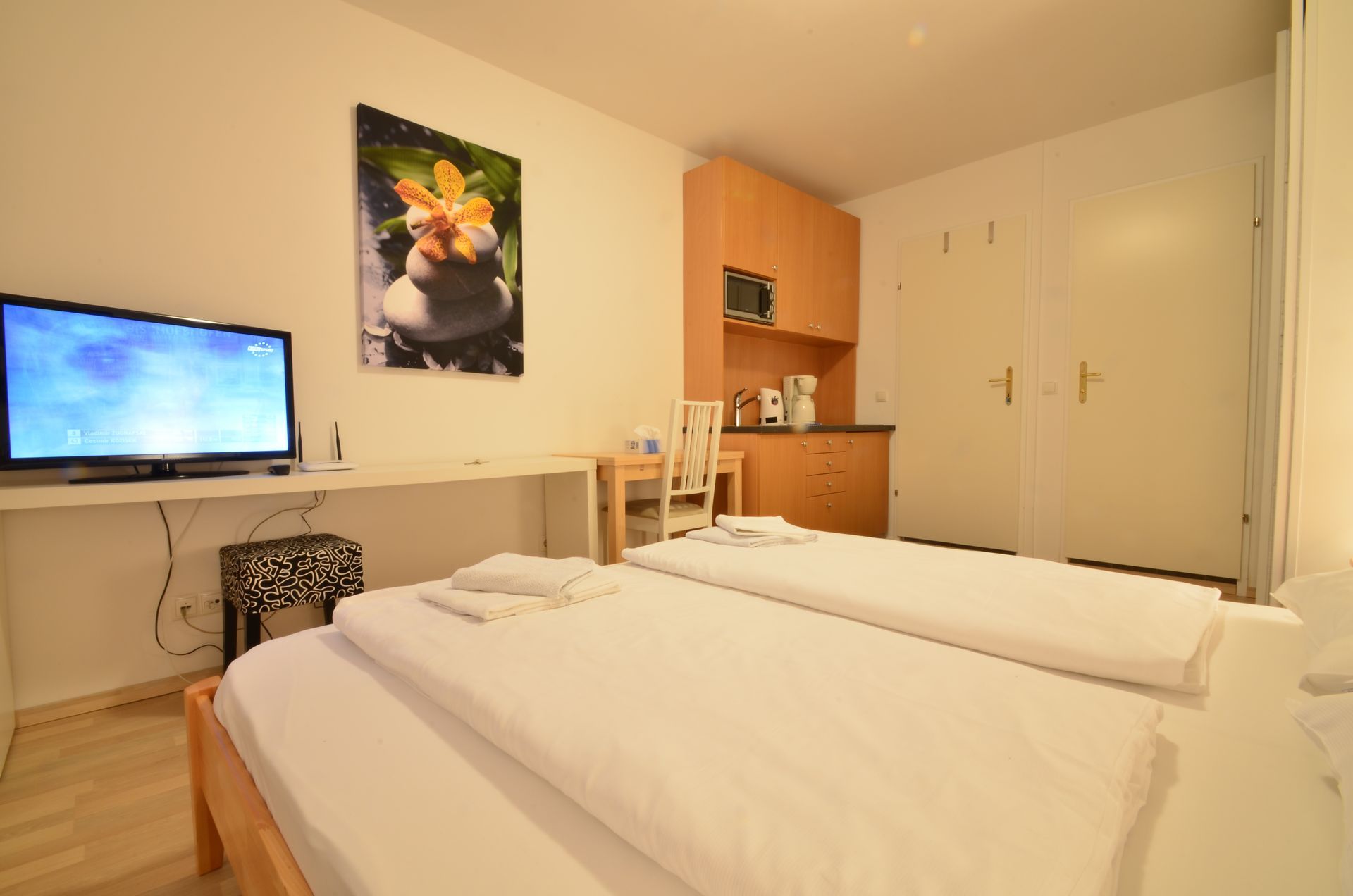 Wohn-/Schlafraum mit Kitchenette